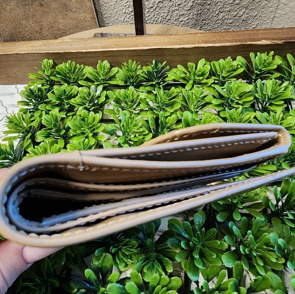 GUC Gucci wallet tan - Picture 14 of 14